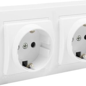 schuko doble mural superficie blanco